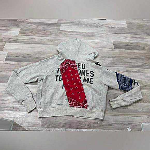 Daydreamer‎ sweater red and blue bandana print size xs